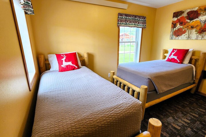 Black Elk Resort Cottages and RV Park