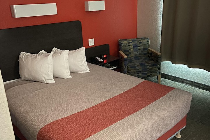 Room 29 of 56