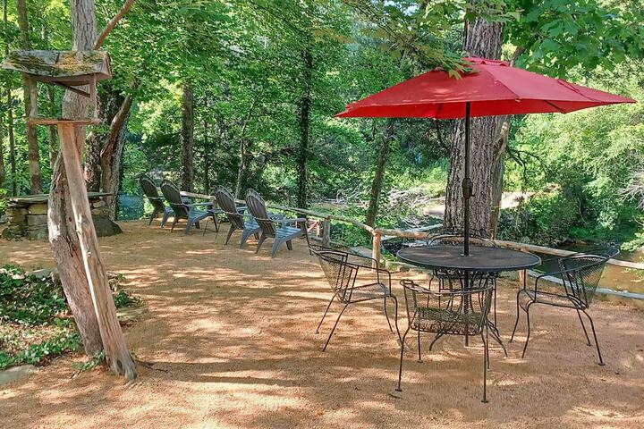 Warm + Peaceful Home w / Fire Pit on Haw River
