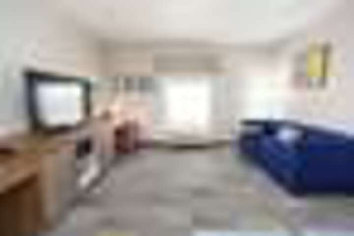 Room 118 of 200