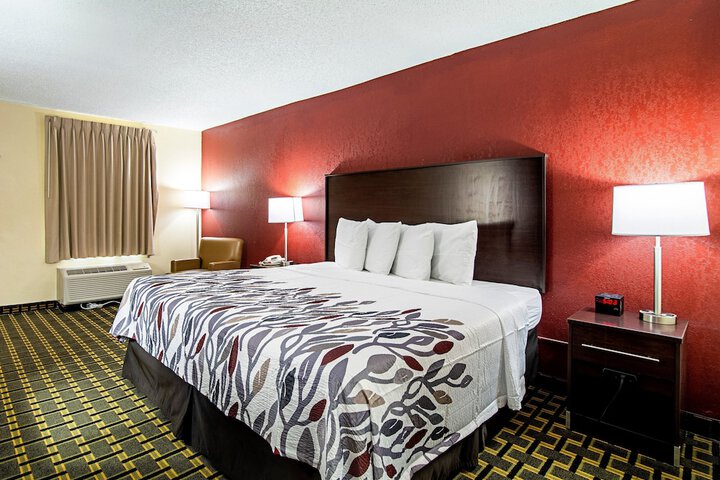 Red Roof Inn & Suites Greenwood SC