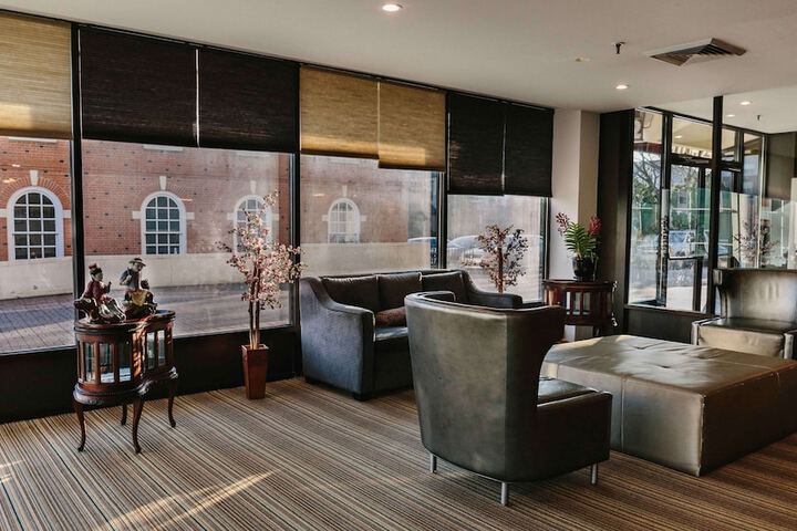 Stamford Suites