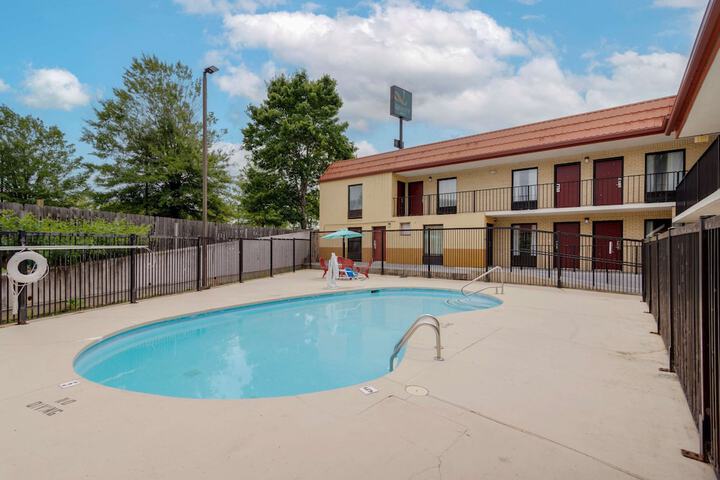 Pool 5 of 35