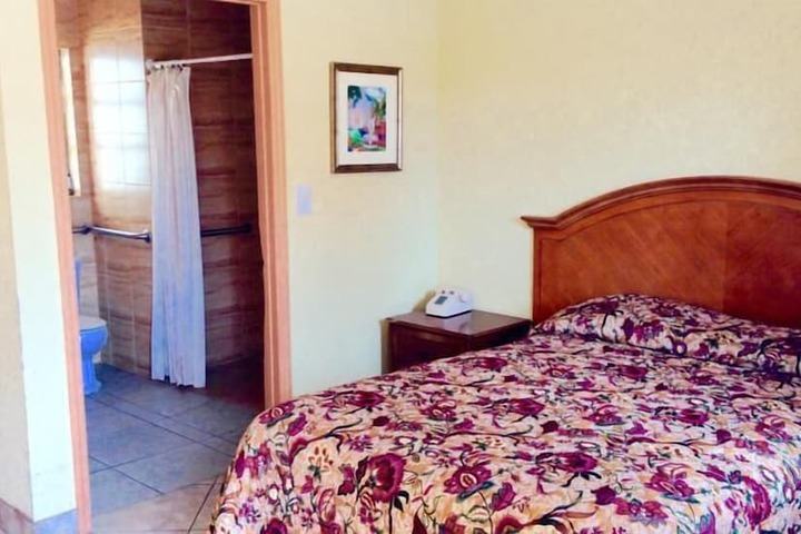 Room 7 of 19