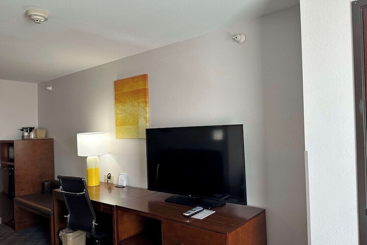 Room 17 of 34