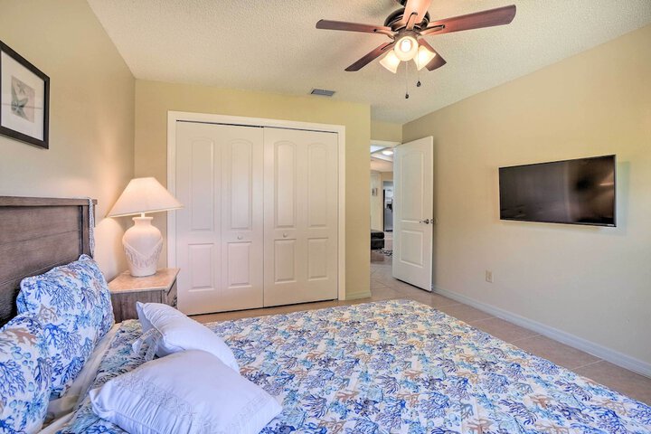 3 Mi to Philippe Park & Pier: Stunning Retreat