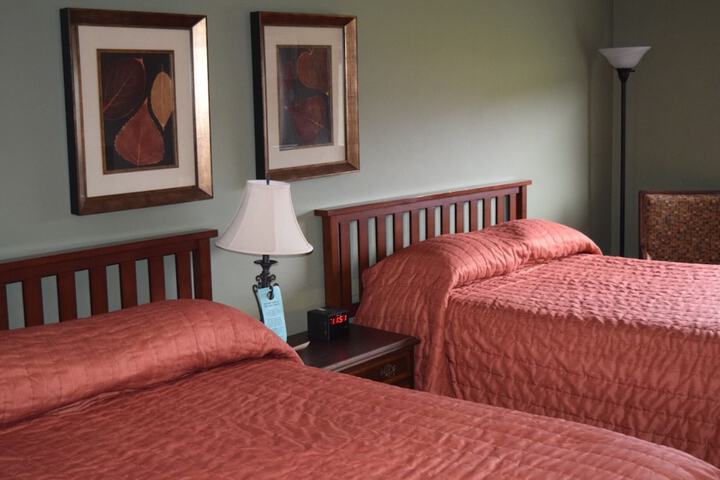 Ciancis Motel and Suites