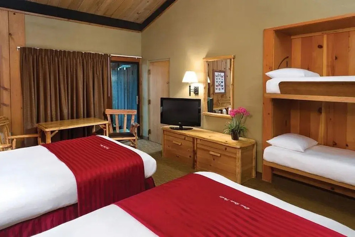 SHAWNEE LODGE