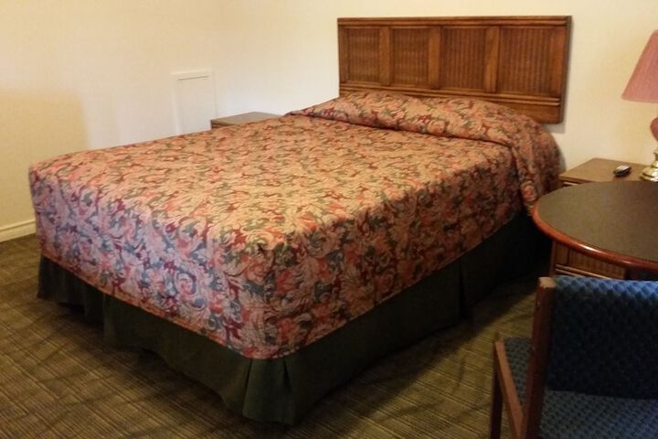 Room 25 of 31