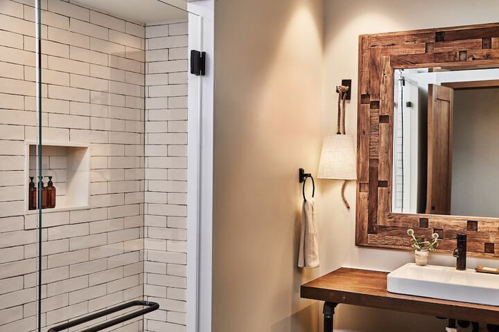 Bishops Lodge Auberge Collection