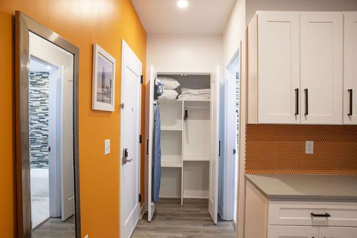 Room 14 of 18