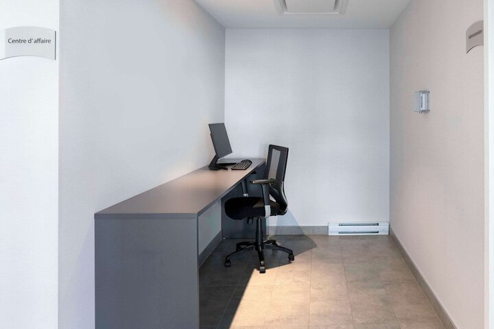 Business Center 63 of 63