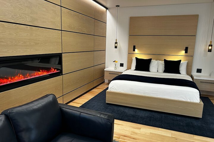 Room 11 of 110