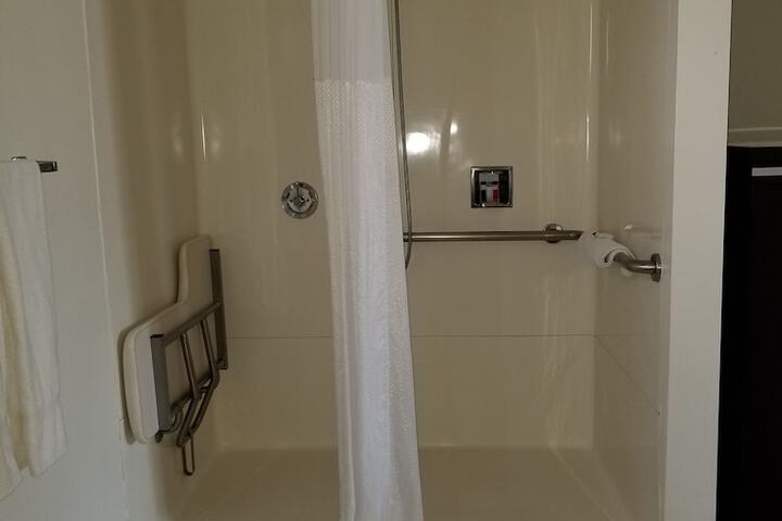Room 9 of 24