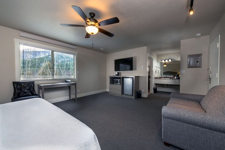 Flying Saddle Resort