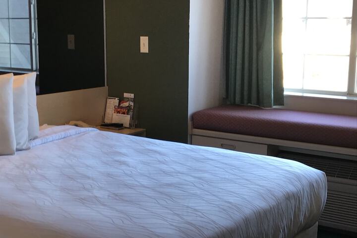 Room 19 of 43