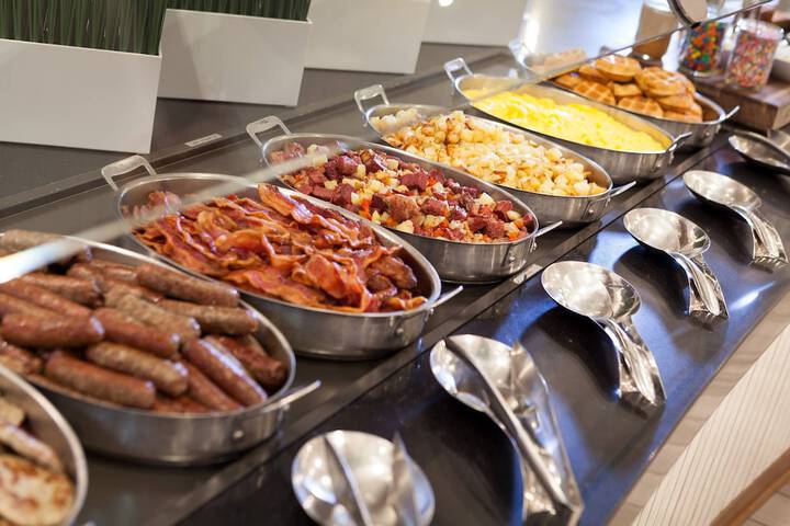 Breakfast/Coffee Service 159 of 186