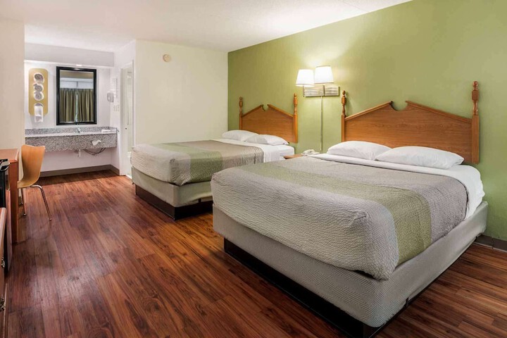 Motel 6 Pulaski TN
