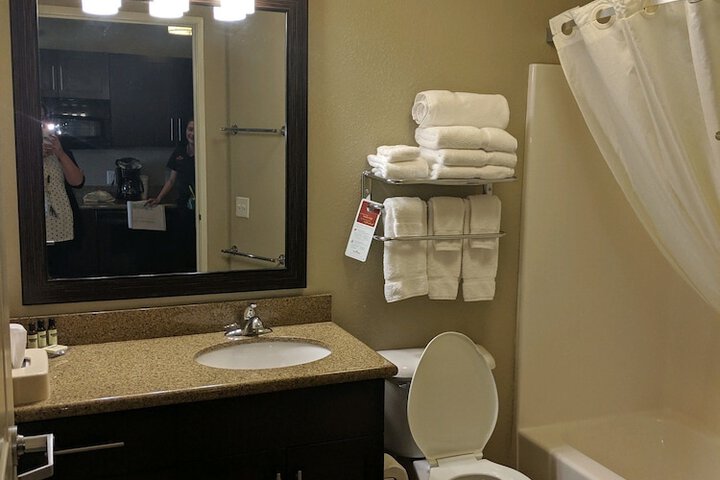 Room 27 of 58