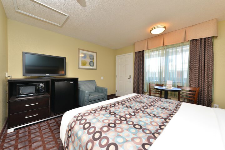 Room 34 of 38