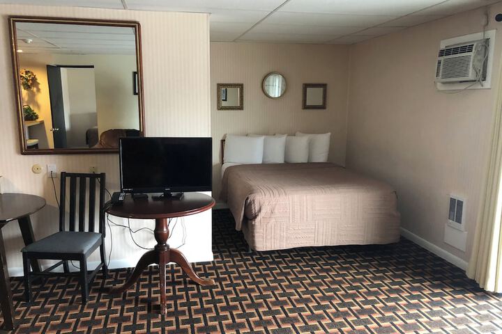 Room 37 of 79