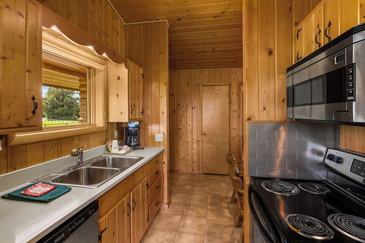 El Western Cabins & Lodges