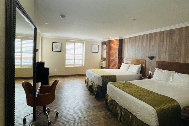 Room 12 of 31
