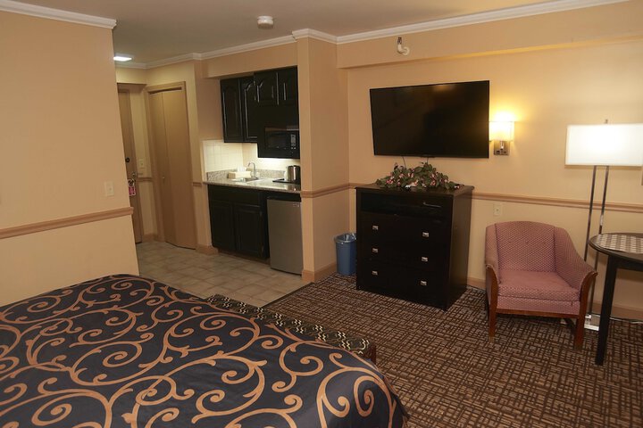 Room 25 of 60