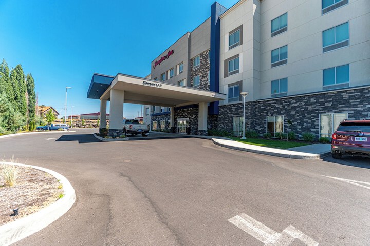 Hampton Inn Redmond Bend Airport OR