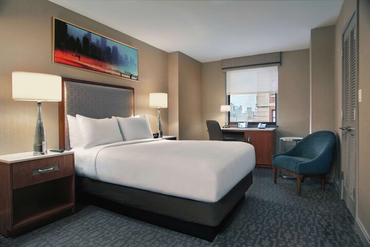 Room 34 of 167