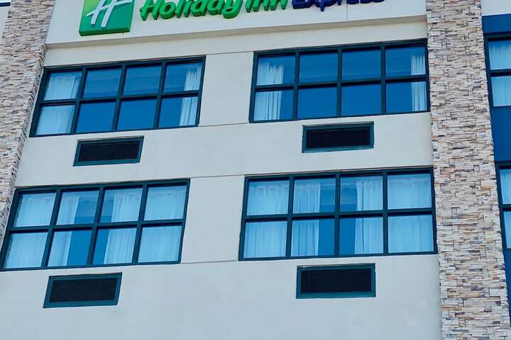 Hotel 5 of 86