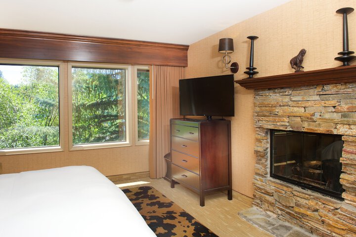 Lake Arrowhead Resort and Spa
