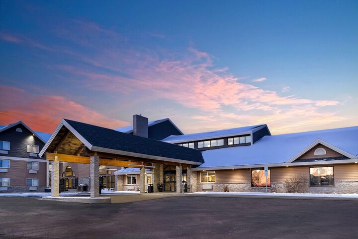 AmericInn by Wyndham Valley City - Conference Center