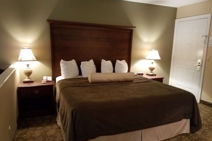 Room 14 of 48