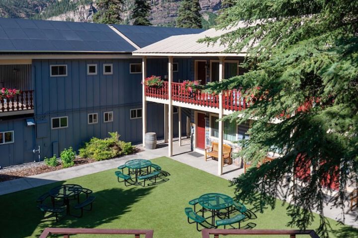Hotel 7 of 51