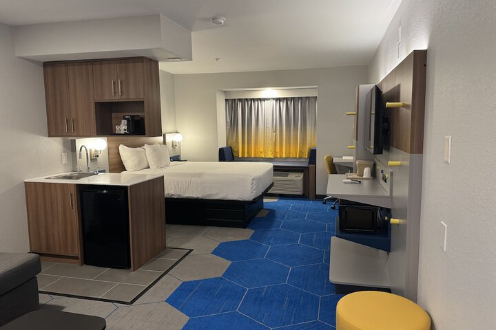 Room 12 of 50