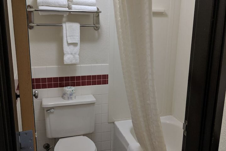 Room 27 of 36