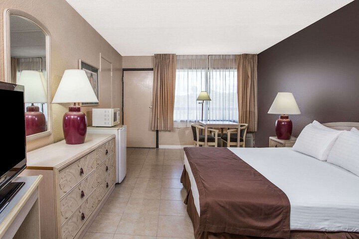 Room 31 of 39
