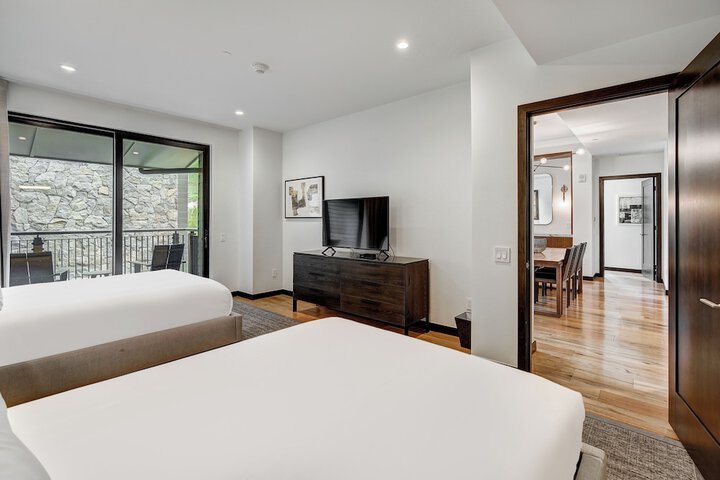 Room 192 of 450