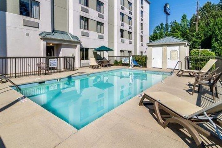 Pool 4 of 38