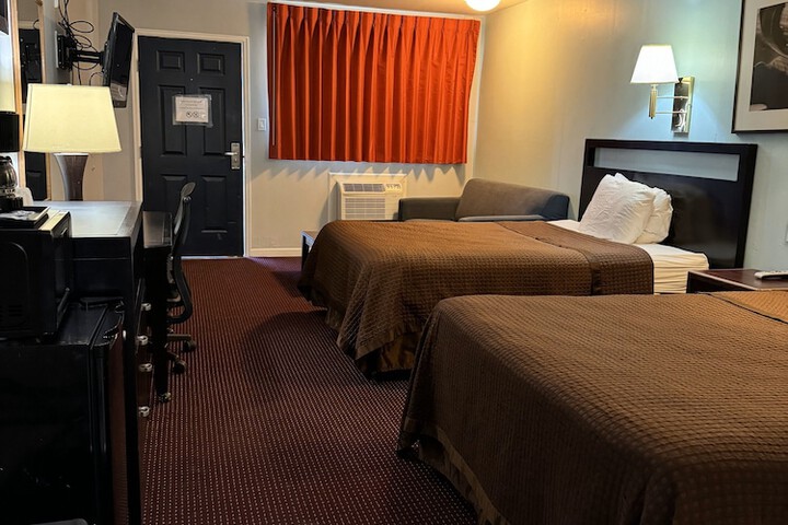 Room 35 of 37