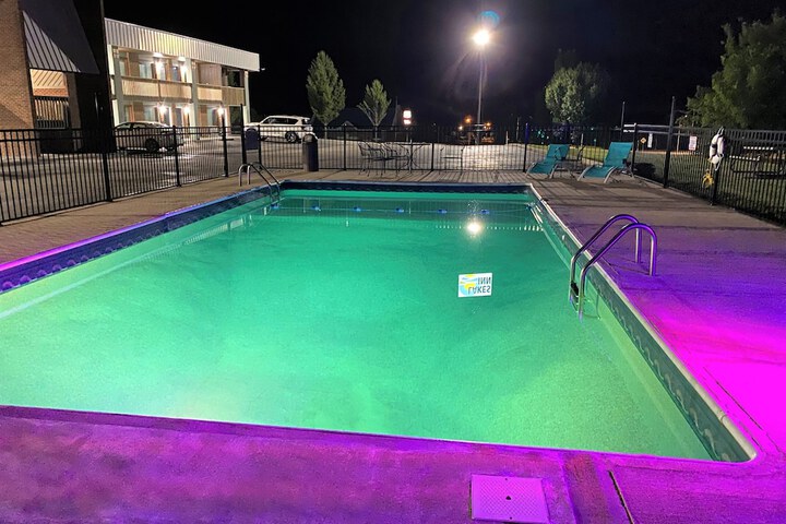 Pool 5 of 35