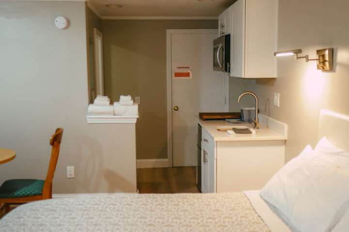 Room 85 of 124