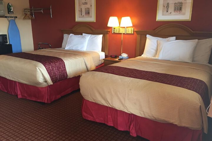Room 13 of 23