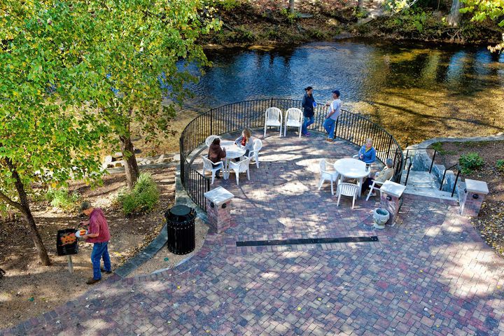 Helendorf River Inn Suites & Conference Center
