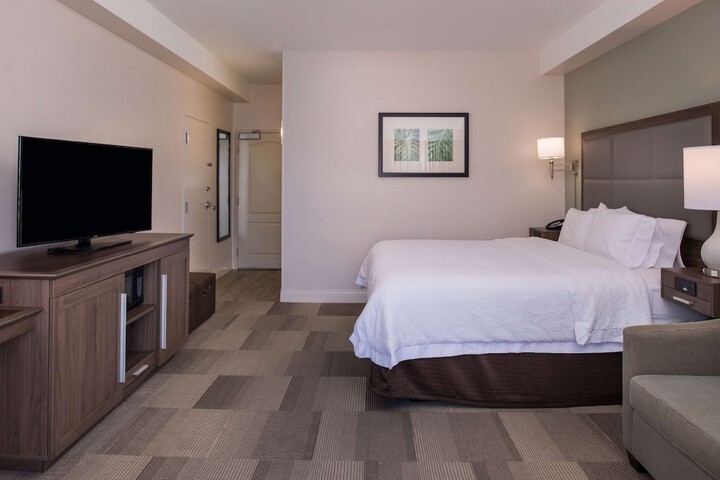 Room 21 of 53