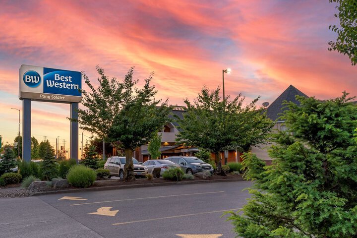 Best Western Pony Soldier Inn - Airport