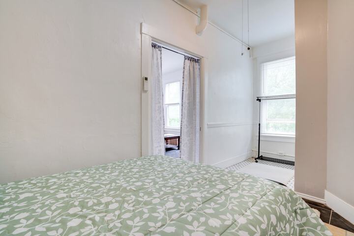 Downtown Schertz Vacation Rental Near Restaurants!