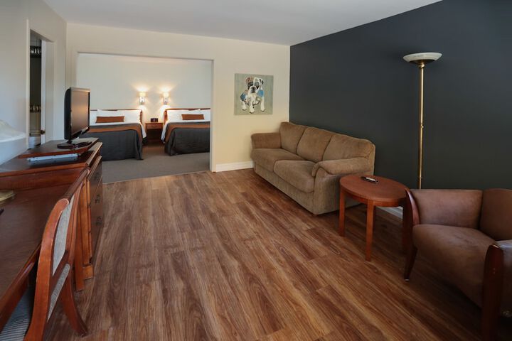 Room 21 of 49
