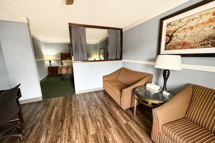 Room 14 of 26